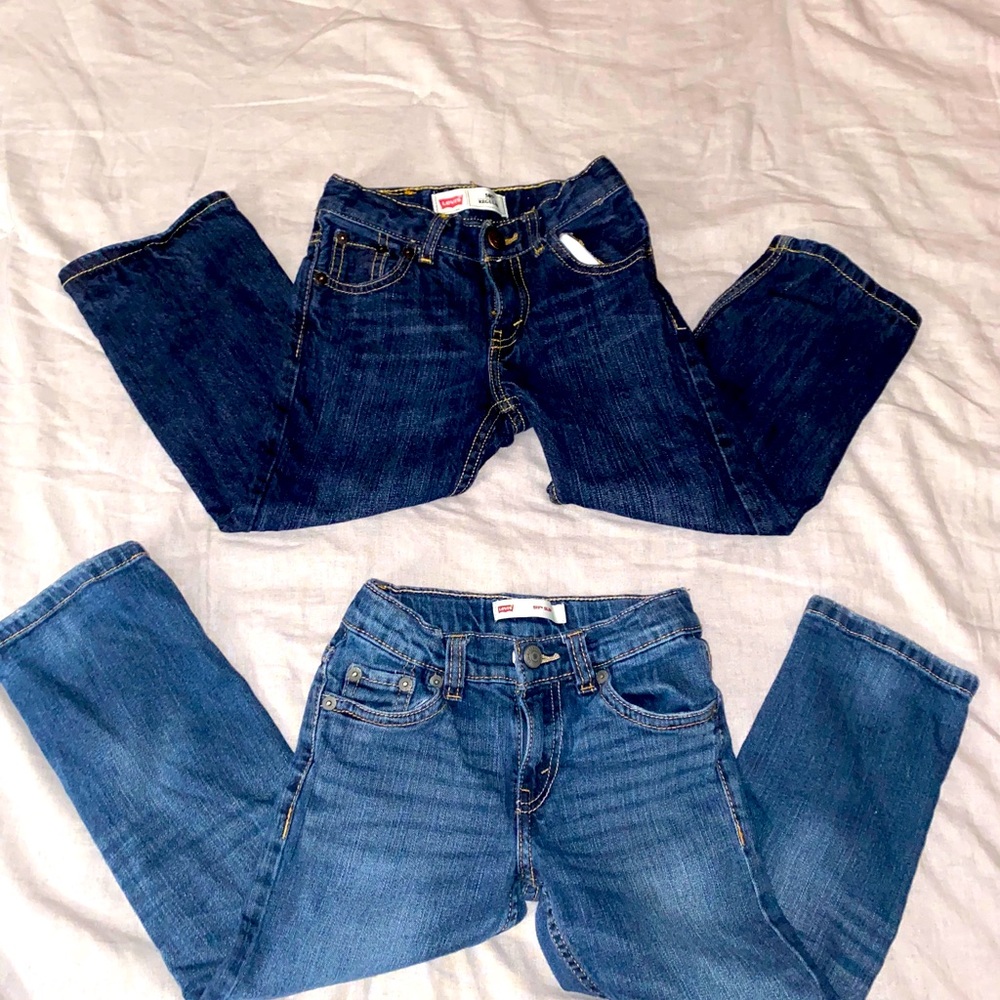 2 pairs of Levi’s Jeans